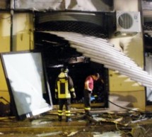 Strano incendio distrugge un supermercato. A Benevento.